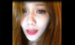 Nghẹn ngào với video cô gái khóc nức nở vì... nhớ người yêu