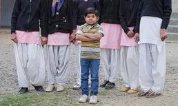 Thầy giáo nhỏ nhất thế giới, 22 tuổi cao 0.9m