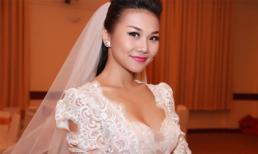 Thanh Hằng rạng ngời với váy cưới không nội y
