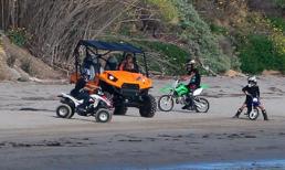 Ngày cuối tuần rực rỡ của nhà Jolie-Pitts