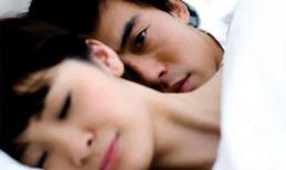 Ứng xử khôn ngoan khi chồng 'ăn chả'