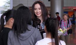 Angela Phương Trinh bị 'bủa vây' tại sân bay Đà Nẵng