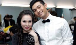 Hiền Thục e ấp áo dài bên trai trẻ Hồng Ân