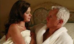 Hoảng hồn vì trót "yêu" bố chồng trong cơn say