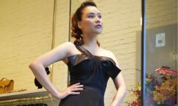 Hồ Quỳnh Hương làm ma-nơ-canh khoe dáng chuẩn