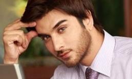 Chàng trai đẹp bị trục xuất là Hoàng tử Mutaib