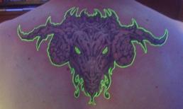 Mốt chơi quái dị: Chơi 'độc' trên da thịt