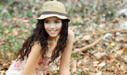 Hiền Trang "lạc" giữa rừng nhưng vẫn xinh tươi