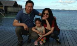 Gia đình Triệu Vy hạnh phúc đi nghỉ bên bờ biển