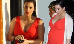 Kim 'nổi bần bật' trên phố với váy bó sát, khoe thân hình 'kếch xù'