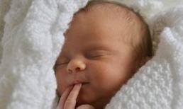 Nữ sinh lớp 6 sinh con trai nặng 3,6 kg ở Ninh Thuận