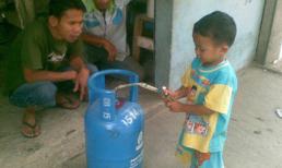 Ảnh độc và lạ về những người "to gan" nhất Việt Nam