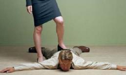 Không thích “yêu”, vợ đánh chồng đến chết