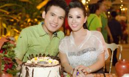 Hoa hậu Thu Hoài rạng rỡ đến chúc mừng Quốc Thiên