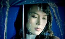 Sao V-Pop 'lột xác' hoành tráng làm mới hit ngoại quốc