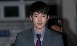 "Park Shi Hoo sống còn khổ hơn cả chết”