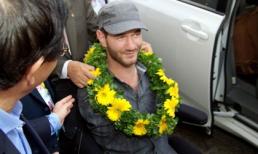 Hình ảnh đầu tiên của Nick Vujicic tại TP.HCM