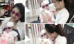 Khoảnh khắc "đeo kính" đáng yêu của mẹ con Vũ Thu Phương