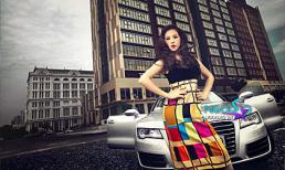 Quý bà Thu Hoài tạo dáng gợi cảm khoe siêu xe bạc tỷ