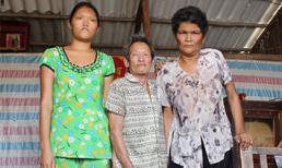 Gia đình 'người khổng lồ' xứ miệt vườn