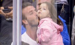 Khoảnh khắc vô cùng tình cảm của bố con Beckham