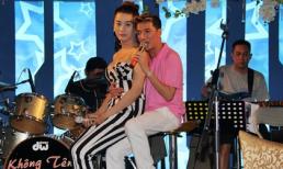 Lâm Chi Khanh thẹn thùng ngồi trên đùi Mr Đàm