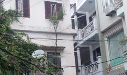 Hà Nội: Đâm chết vợ bạn rồi cắt cổ tự tử