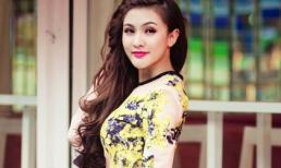 Nổi bật khi xuống phố dịp cuối tuần cùng hotgirl Kelly