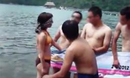 Sờ "của quý" để tìm bạn trai của các 'quý cô'