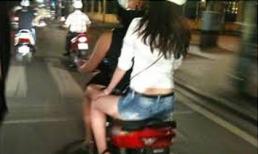 Rộ tin đồn nữ sinh bị rạch đùi bằng dao lam dính máu nhiễm HIV