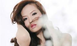 Ngắm vẻ mặn mà, kiêu sa của Đan Lê