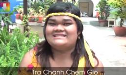 Cô gái 'xấu lạ' Happy Polla làm clip tặng fan Việt