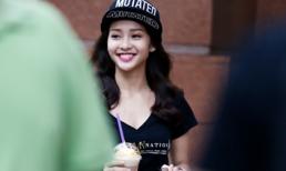 Hot girl boxing Khả Ngân gây xôn xao cả góc phố