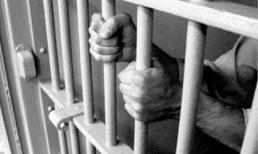 Tử tù hiếp dâm tự tử 3 lần vì sợ tiêm thuốc độc