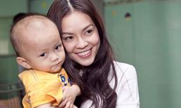 Dương Cẩm Lynh mang niềm vui đến các em nhỏ