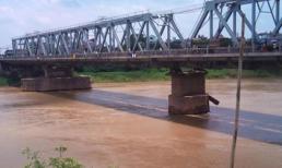 Lời khai kẻ ném vợ bại liệt xuống sông