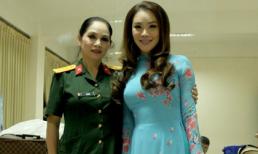 Hồ Quỳnh Hương tốt nghiệp thủ khoa Đại học