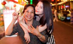 Trà Ngọc Hằng cùng mẹ tưng bừng "du hí" Thượng Hải