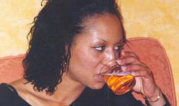 Cô gái ngủ với 370 người đàn ông