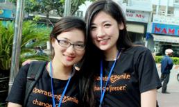 Á hậu Tú Anh mang nụ cười đến với trẻ em nghèo