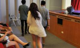 JVevermind nắm tay hot girl Sài thành chạy trốn fan