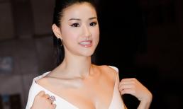 Maya "xém lộ hàng" vì váy áo