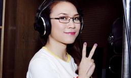 Mỹ Tâm xì-tin cùng dàn sao đi thu âm 