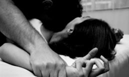 Thôn nữ bỏ quần chạy thục mạng trốn “yêu râu xanh“