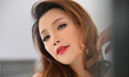 Hồ Quỳnh Hương tung ảnh đẹp mê hoặc trở lại showbiz