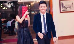 Bạn gái hot girl của Trấn Thành lấy ví che mặt