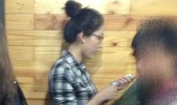 Hoa hậu Thu Thảo giản dị đi mua cafe một mình