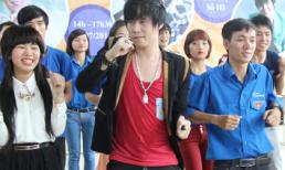 Khánh Phương nhảy Flashmob tưng bừng cùng fans