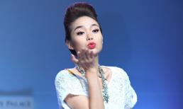 Minh Hằng cực đáng yêu trình diễn thời trang