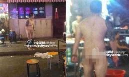 Lột quần, đòi đọ "cậu nhỏ" với tôm hùm